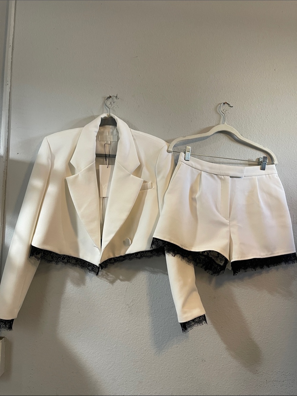 Zara Cropped White Lace-Trim Blazer & Short Set jacket S size shorts M